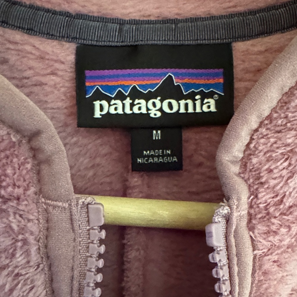 Patagonia Women's Mauve Zip-Up Sweater - Picture 2 of 4